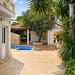 Villa Palma Maris - Pool, Sea View & Private Gym Sutivan